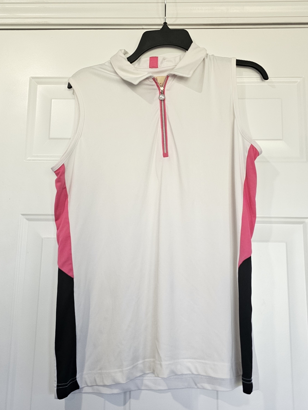 Sport Haley White Sleeveless Sport Top with Pink & Black Panels Size Large{Bx26}